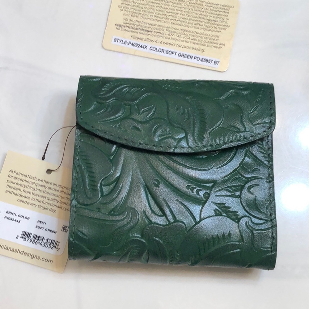 Patricia Nash Reiti Burnished Tooled Leather Bifold Wallet Color Soft Green NWT